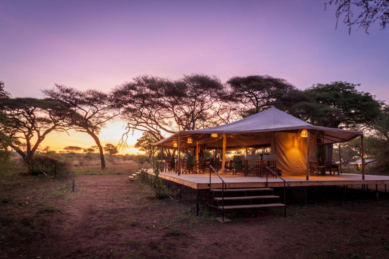 Baobab Tented Camp Kwa Kuchinia 외부 사진