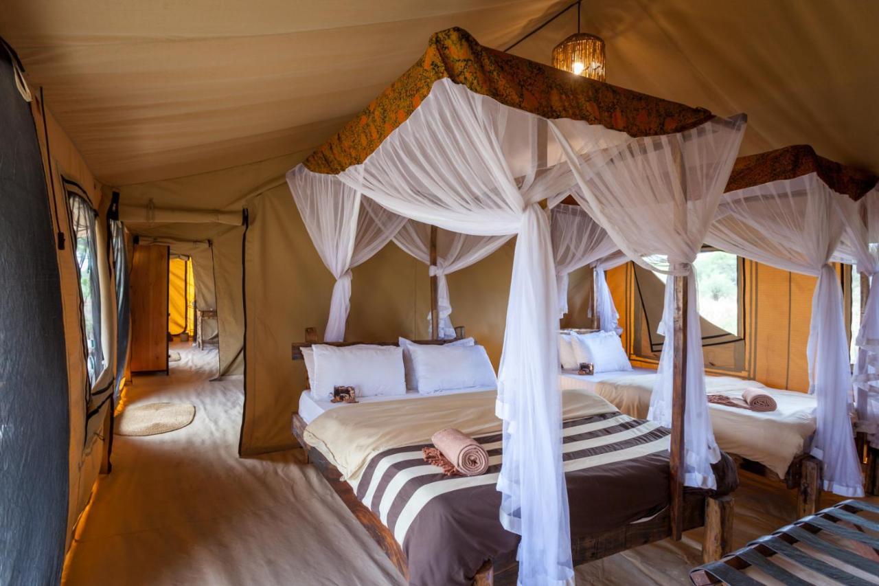 Baobab Tented Camp Kwa Kuchinia 외부 사진