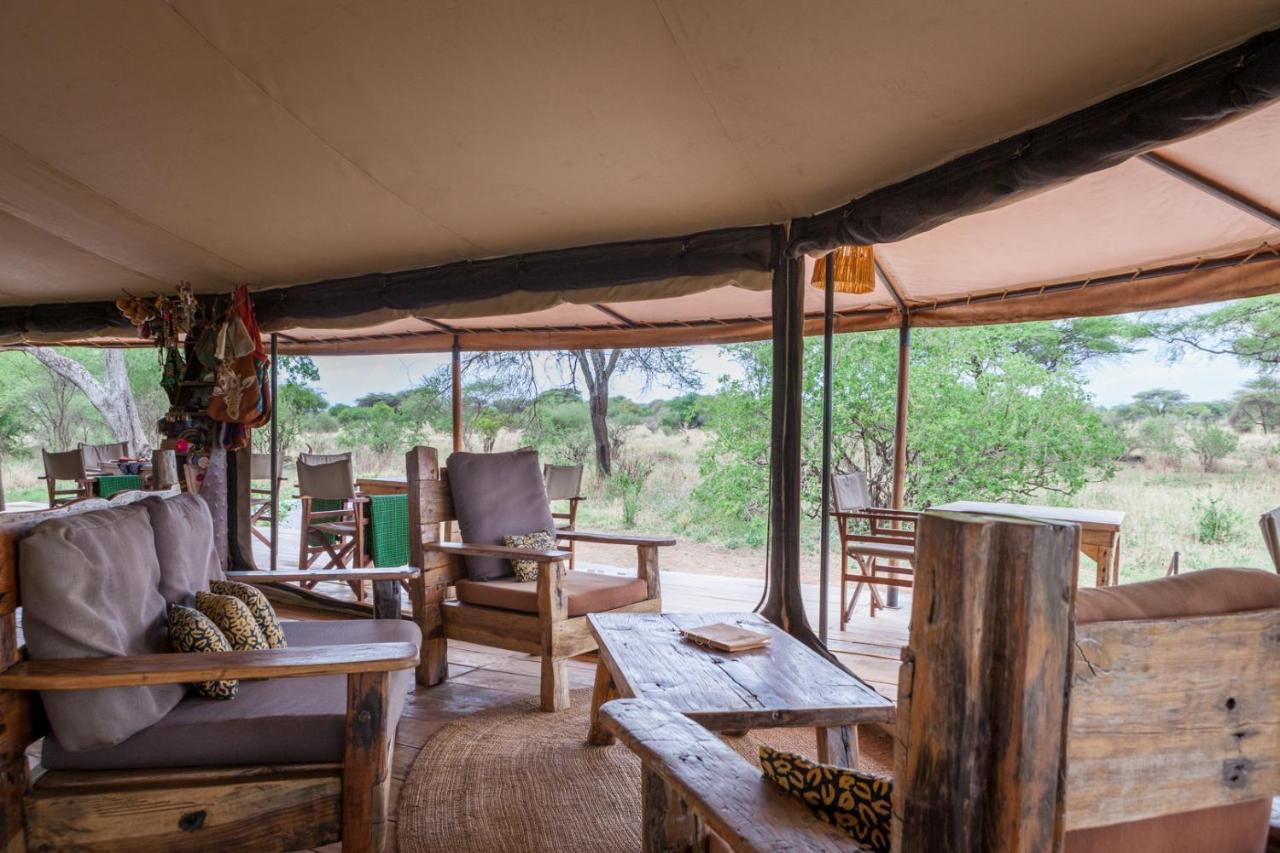 Baobab Tented Camp Kwa Kuchinia 외부 사진