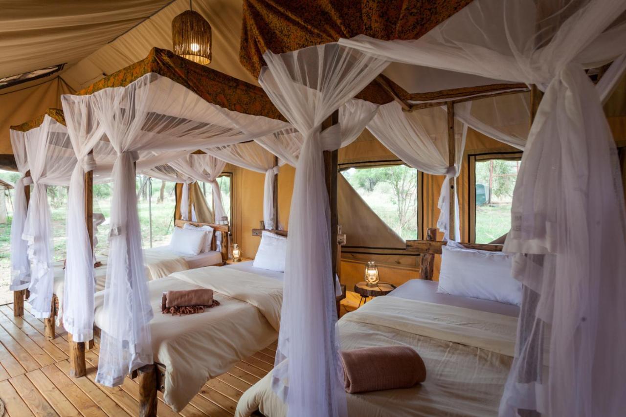 Baobab Tented Camp Kwa Kuchinia 외부 사진