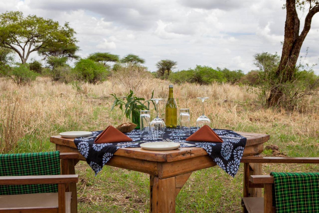 Baobab Tented Camp Kwa Kuchinia 외부 사진