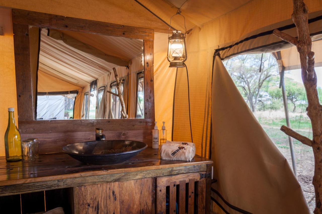Baobab Tented Camp Kwa Kuchinia 외부 사진