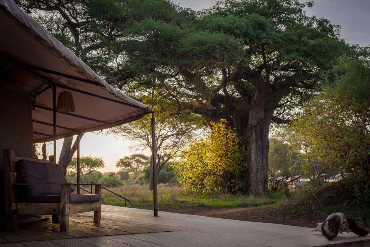 Baobab Tented Camp Kwa Kuchinia 외부 사진